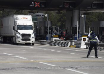 SICT limita circulación de camiones pesados durante Semana Santa