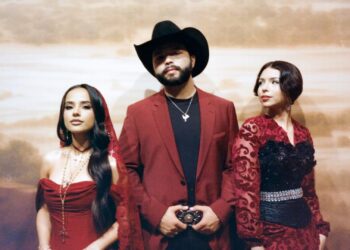 Ángela Aguilar encabeza el Latin Airplay de Billboard