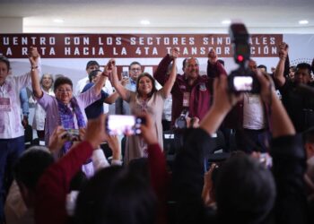 Brugada recibe apoyo de trabajadores de la coordinadora Suma Sindical
