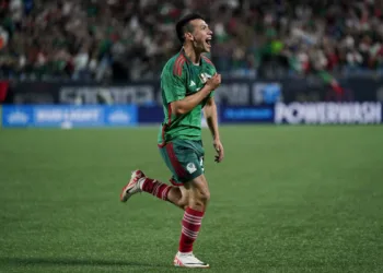 El planteamiento no fue el correcto: Hirving Lozano