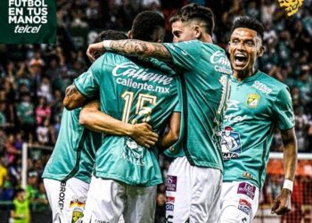León sorprende a Puebla
