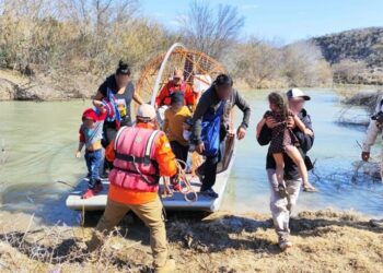 Ley SB4 antiinmigrantes, “draconiana, deshumanizada y anticristiana”, acusa López Obrador