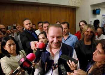 El IECM ordena a Martí Batres no entrometerse en elecciones de la Ciudad de México