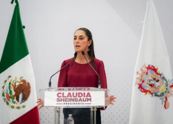 Sheinbaum ofrece apoyos y becas en su plan República Educadora