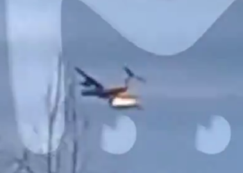 Se estrella avión militar ruso con 15 personas a bordo