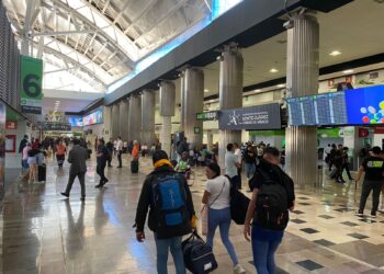 8 consejos para que “no se te vaya el avión” en Semana Santa