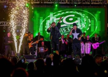 Elvis Crespo y RKM sorprenden en el Carnaval MABO en Puerto Rico