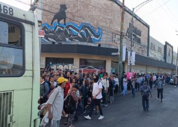 ¡Caos! Fallan las líneas 7 y 2 del Metro de la CDMX