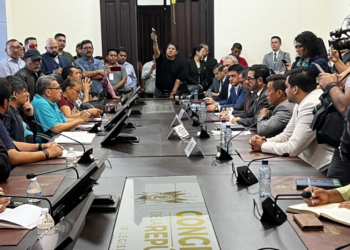 Sindicato de maestros exige seguro médico en Guatemala