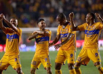 Cinco zarpazos de Tigres a Mazatlán