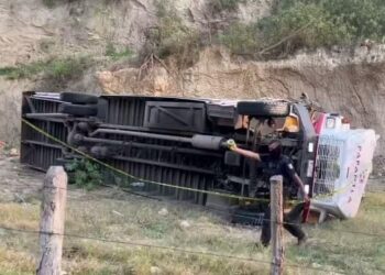 Se registra accidente de un autobús en Papantla. Foto: Laura Valencia