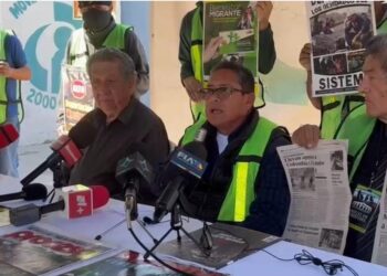 Piden apoyo económico para migrantes.Foto:Tahualpa Garibay
