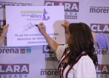 Brugada firma “Compromiso por la niñez, su futuro es hoy”