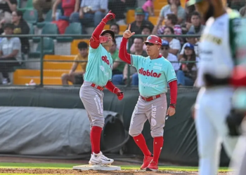 Diablos Rojos barre al campeón Pericos
