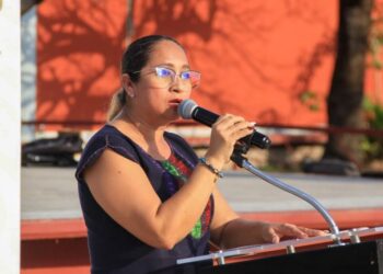 Directora de la secundaria técnica 11, aporta, experiencia, jóvenes