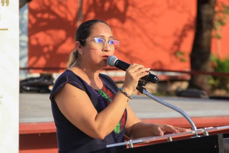 Directora de la secundaria técnica 11, aporta, experiencia, jóvenes