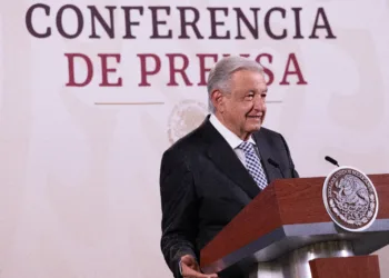 El ISSSTE fue desmembrado y casi privatizado, acusa López Obrador