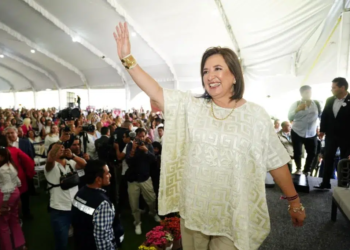 “Si a los 60 años no has hecho un patrimonio, eres bien güey”, dice Gálvez a Sheinbaum