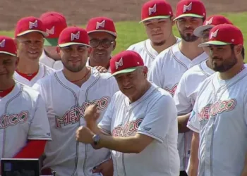 López Obrador es un factor más en desarrollo del beisbol