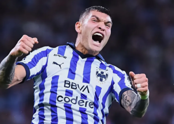 Monterrey exhibe a Messi, Suárez, Busquets y Alba