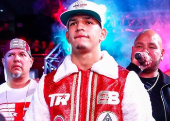 Édgar Berlanga es nombrado retador de “Canelo” Álvarez