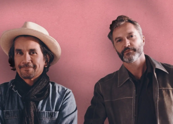 Nuevo disco de Bacilos “Pequeños romances” retoma esencia del grupo