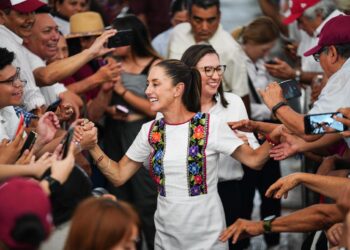 Sheinbaum ofrece revisar condiciones laborales de policías campechanos