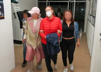 Detienen defraudadoras que habían acumulado.250MDO.FFoto Mauricio Conde