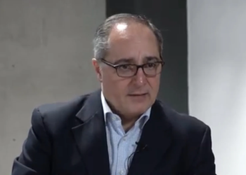 Jorge Alegría Formosa, en una plática en la Universidad Panamericana. Amexi/ Foto/ captura de video