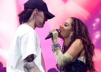 Anitta habla de su relación con Peso Pluma