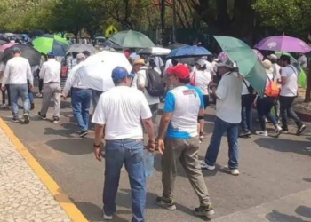 90 mil alumnos se quedan sin clases, debido al paro de labores en el COBACH 