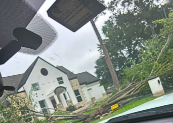 «Fue como un huracán»: mexicana afectada por tormenta en Texas