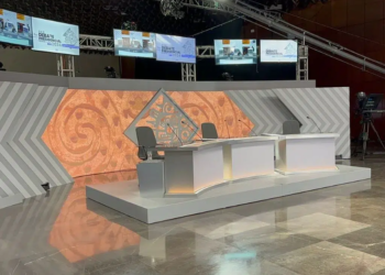 Gálvez y Sheinbaum desairan el ensayo del tercer debate presidencial