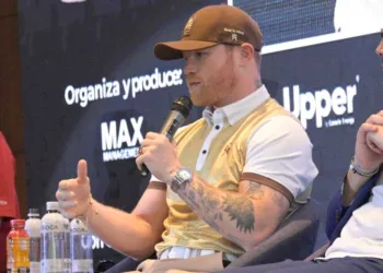«Canelo» Álvarez desafía a la FIB