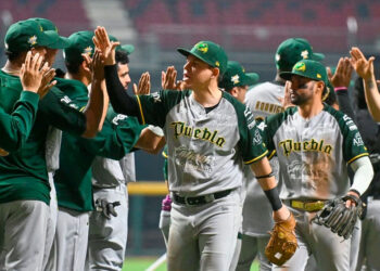 Pierden Diablos racha de 10 triunfos en fila ante Pericos: 10-9