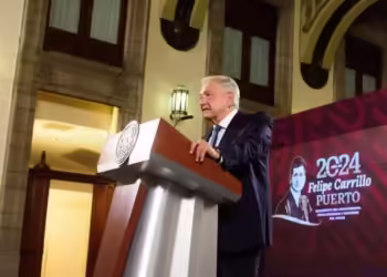 AMLO se burla de la oposición y les pide que sean contrapeso