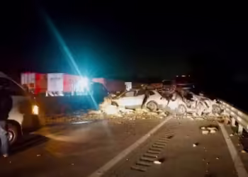 Trailer sin frenos impacta tres vehículos en la México-Puebla; saldo de 3 muertos y 2 heridos