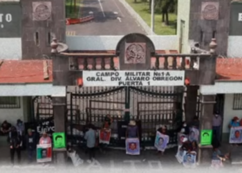Hay quienes buscan desprestigiar y debilitar al Ejército, acusa López Obrador