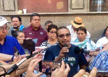 Sin acuerdos concluye reunión de Padres de Ayotzinapa con AMLO