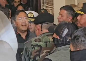 AMLO y Sheinbaum desaprueban intento de golpe de Estado en Bolivia