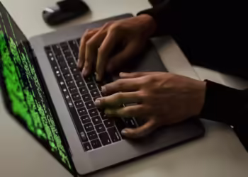 Cibercriminales utilizan currículums falsos para distribuir malware en empresas