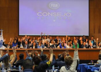 Marko Cortés exhorta a legisladores panistas a evitar que se debilite al Poder Judicial