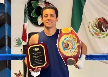 “Divino” Espinoza firma acuerdo co-promocional con Top Rank