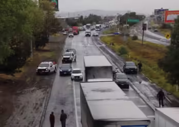 Tras bloqueo de más de 10 horas, habitantes de Zapotlán liberan la autopista México-Pachuca