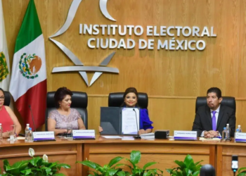 Brugada recibe constancia de mayoría como jefa de Gobierno