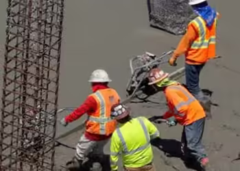 Declaran culpable a contratista por explotar a 43 trabajadores agrícolas en California