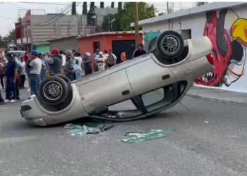 Se enfrentan habitantes de La Raya y maestros de la CNTE en Oaxaca 