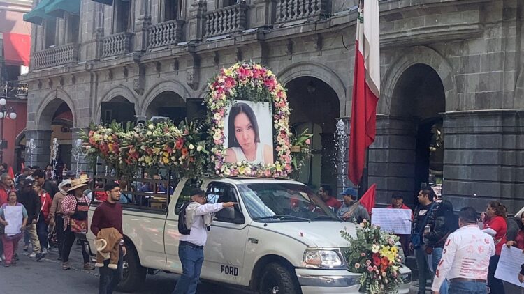 AMEXI: Foto/Florentino López. Manifestación para exigir justicia para la luchadora social, Meztli Omixochitl Sarabia Reina, asesinada el 29 de junio del 2017 en Puebla.