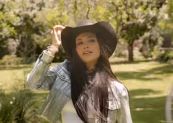 Fernanda D´ María regresa a la música de la mano del experimentado Fato