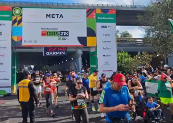 Familias completas en la carrera “Día del Padre”